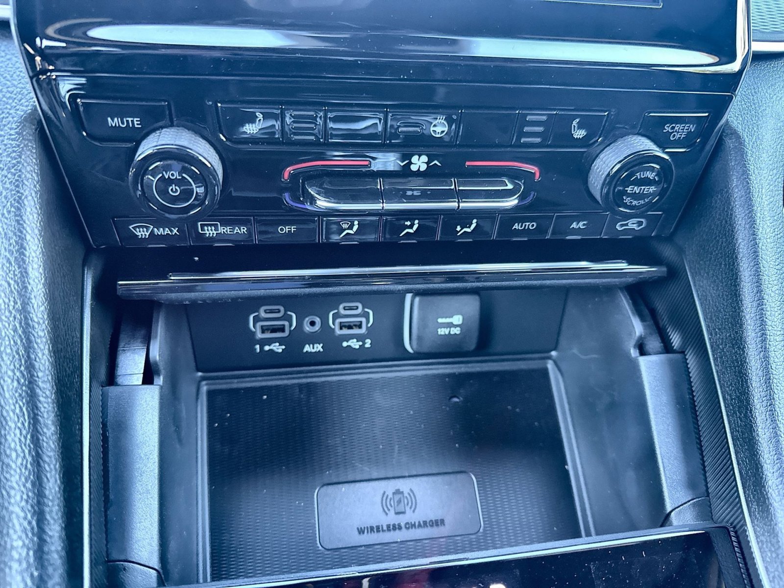 New 2025 Jeep Grand Cherokee Laredo w/ Luxury Tech Group I image 20