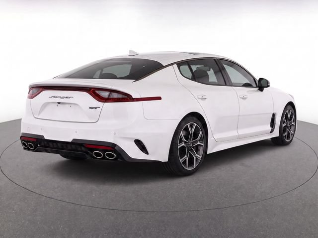 Used 2021 Kia Stinger GT-Line w/ Sun & Sound Package RWD image 7