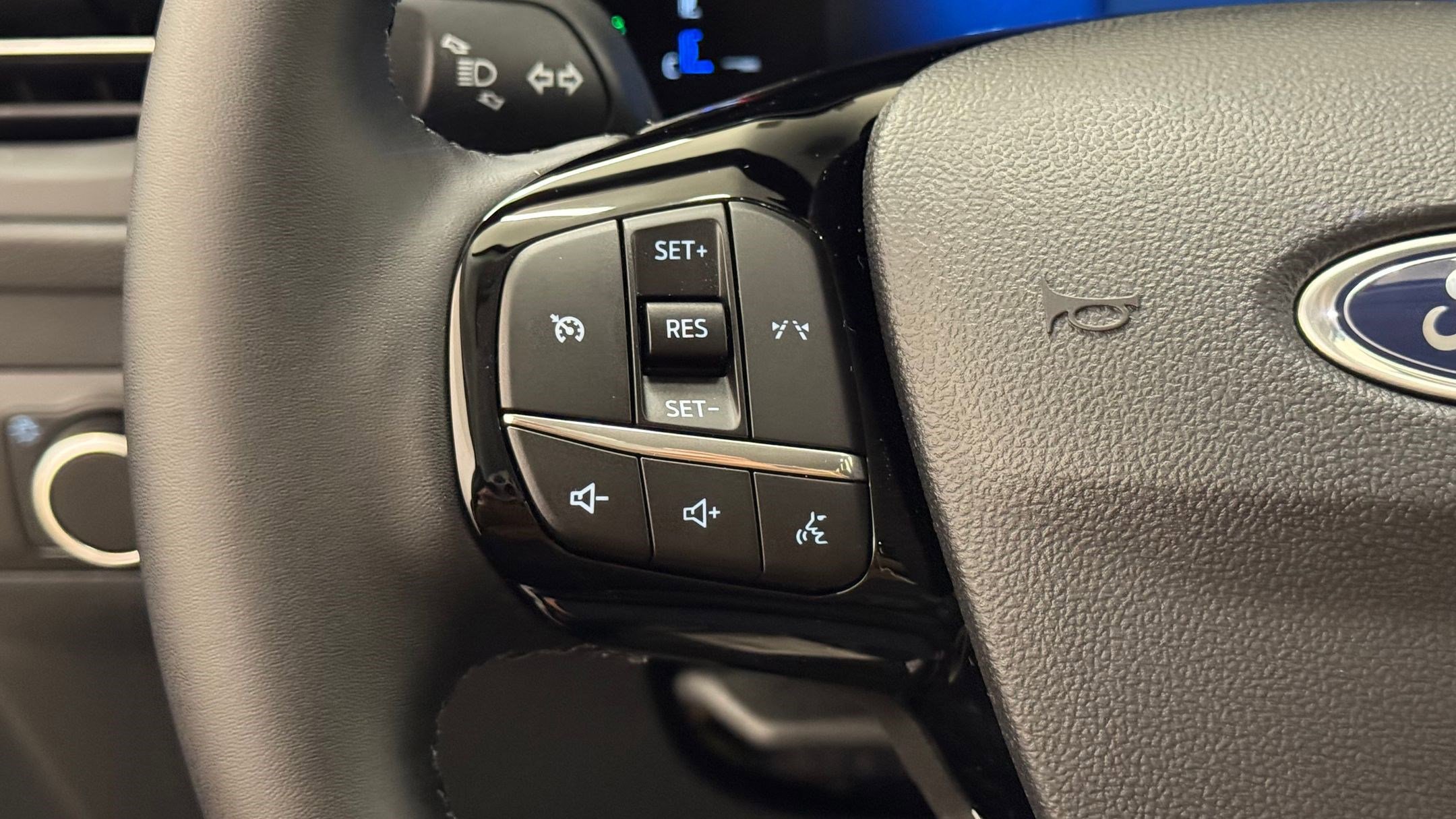 New 2026 Ford Escape Active w/ Cold Weather Package FWD image 35