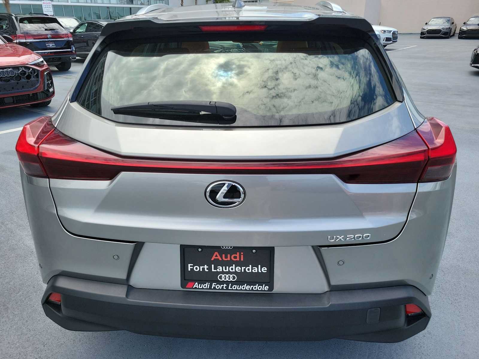 Used 2021 Lexus UX 200 w/ Accessory Package (Z1) FWD image 5