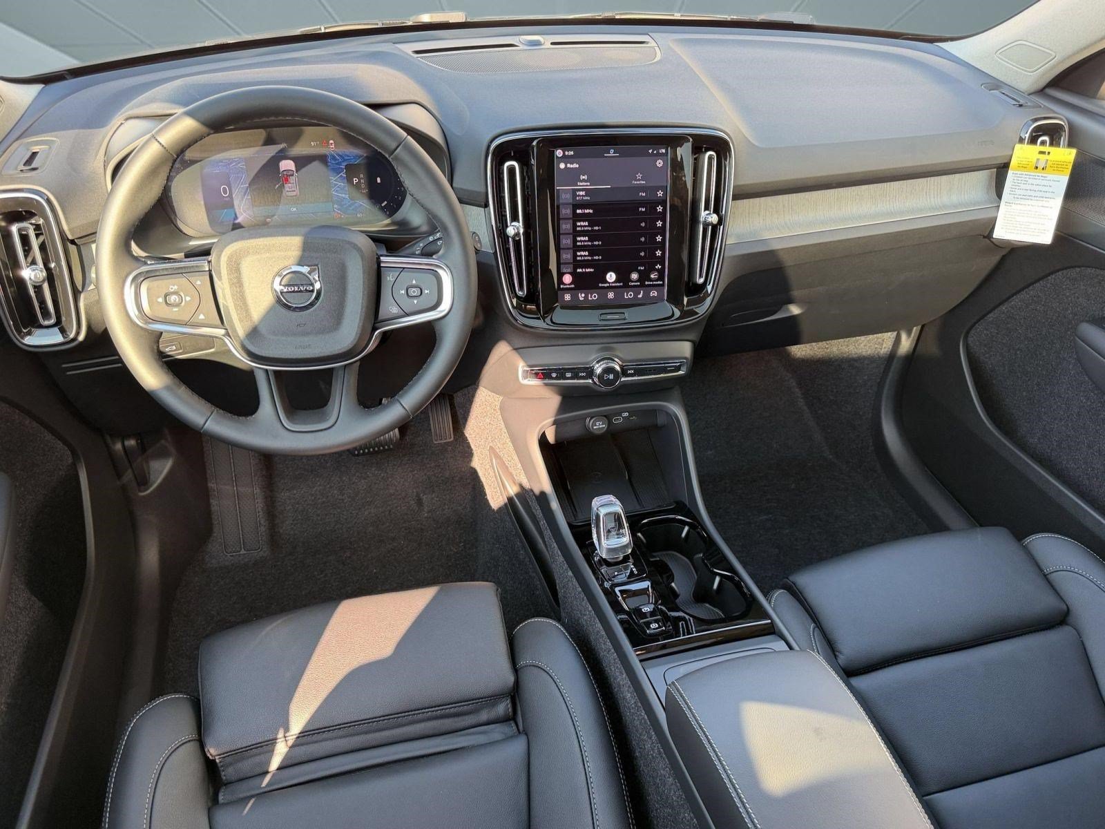 New 2026 Volvo XC40 B5 Plus w/ Protection Package Premier AWD/4WD image 15