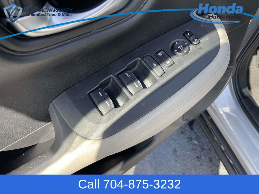 Used 2023 Honda HR-V LX image 25