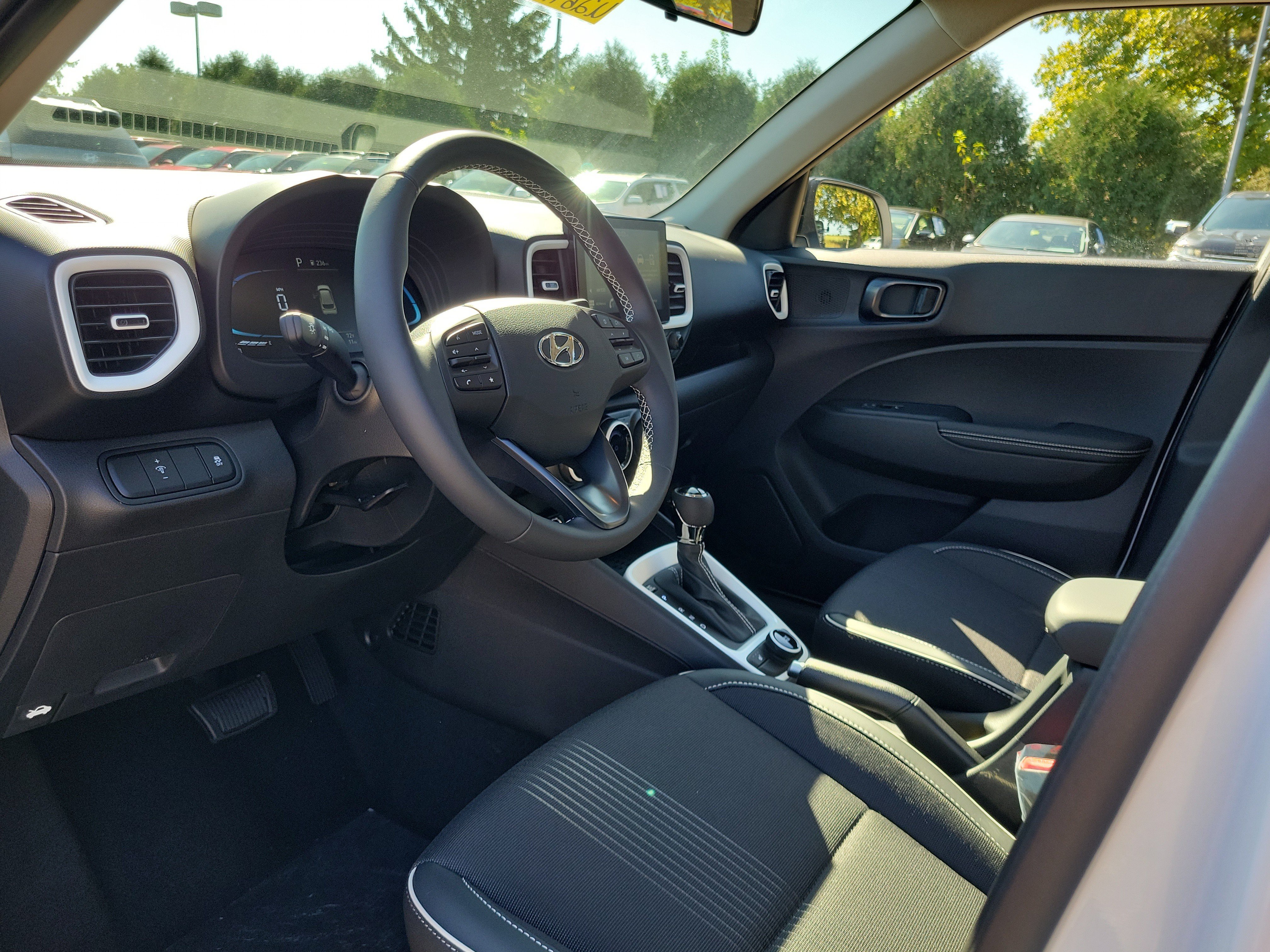 New 2026 Hyundai Venue SEL FWD image 19