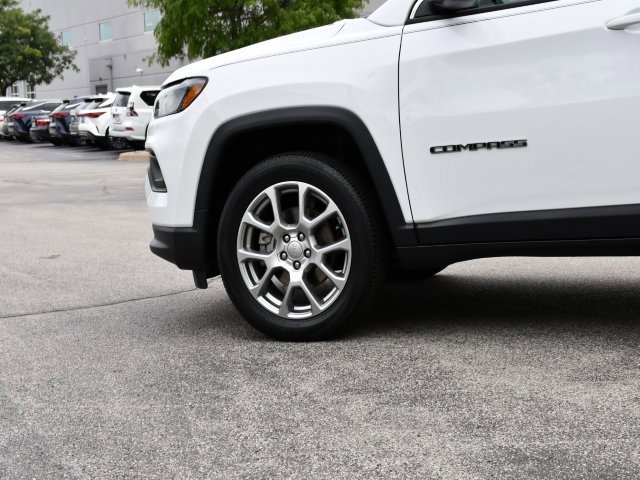Used 2022 Jeep Compass Latitude image 12