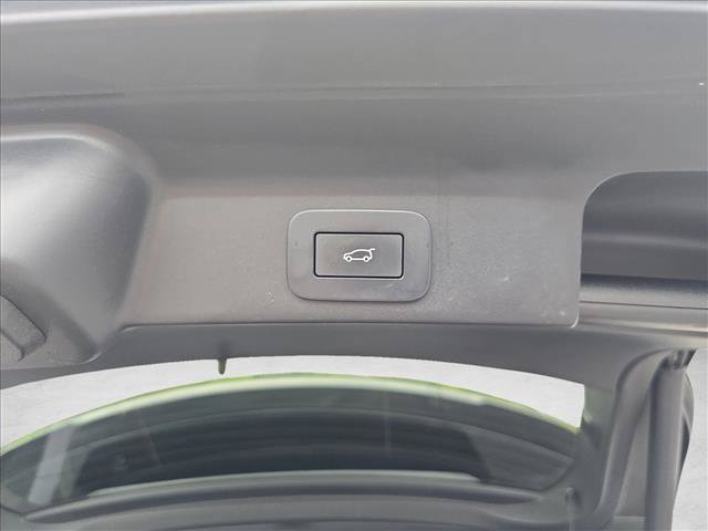Used 2024 Jaguar F-PACE R-Dynamic S AWD/4WD image 13