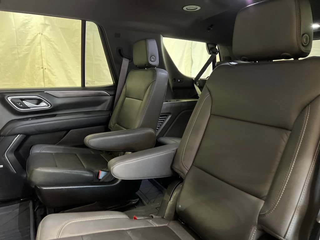 Used 2023 Chevrolet Tahoe Z71 w/ Luxury Package AWD/4WD image 37