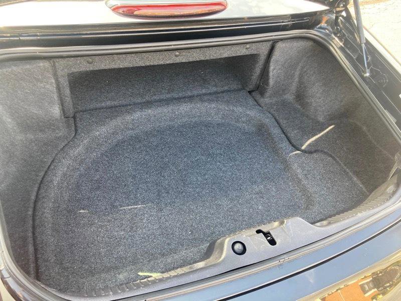 Used 2004 Ford Thunderbird image 21