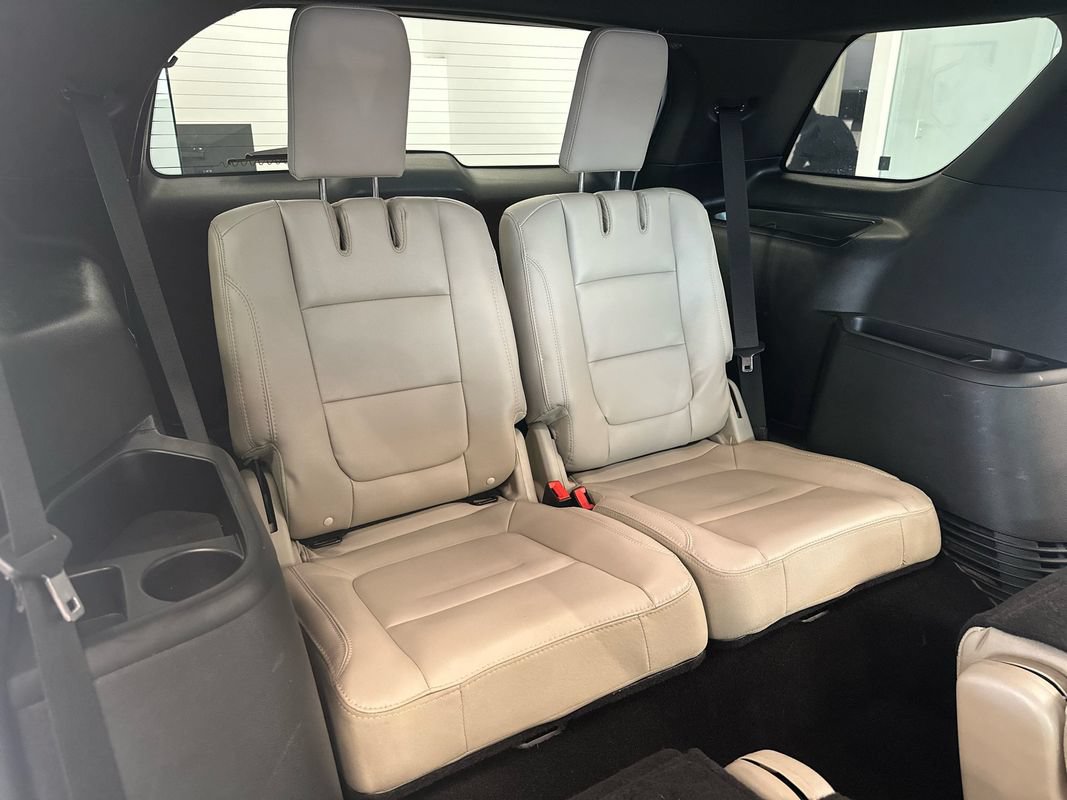 Used 2019 Ford Explorer XLT w/ Equipment Group 202A image 22