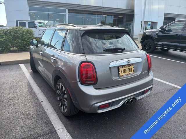 Used 2019 MINI Cooper S w/ Driver Assistance Package FWD image 9