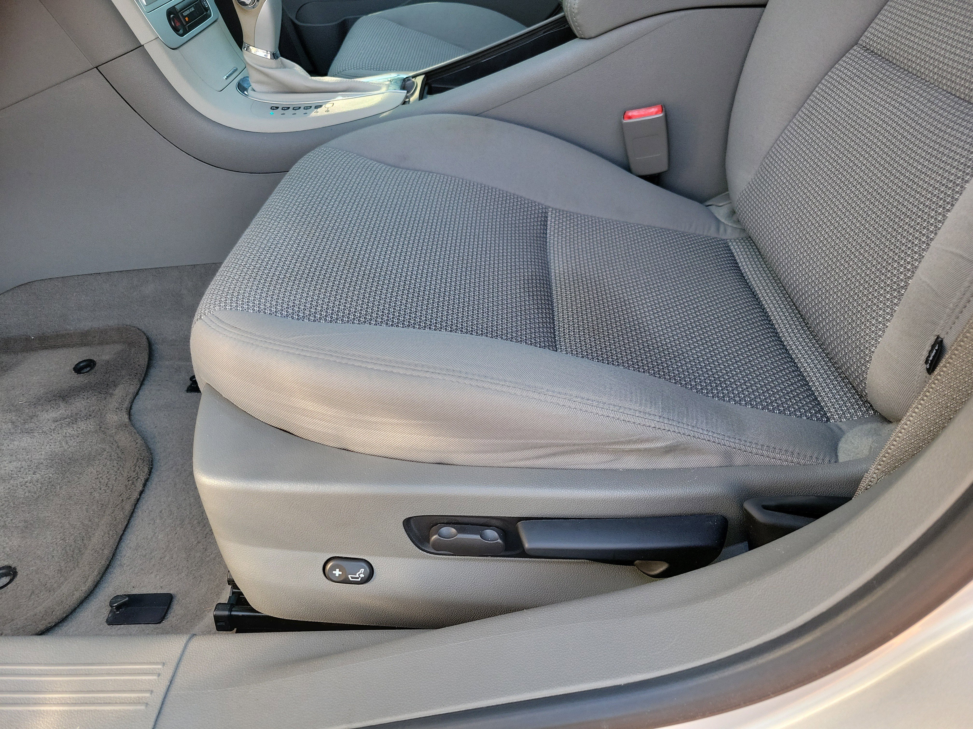 Used 2010 Chevrolet Malibu Hybrid image 5