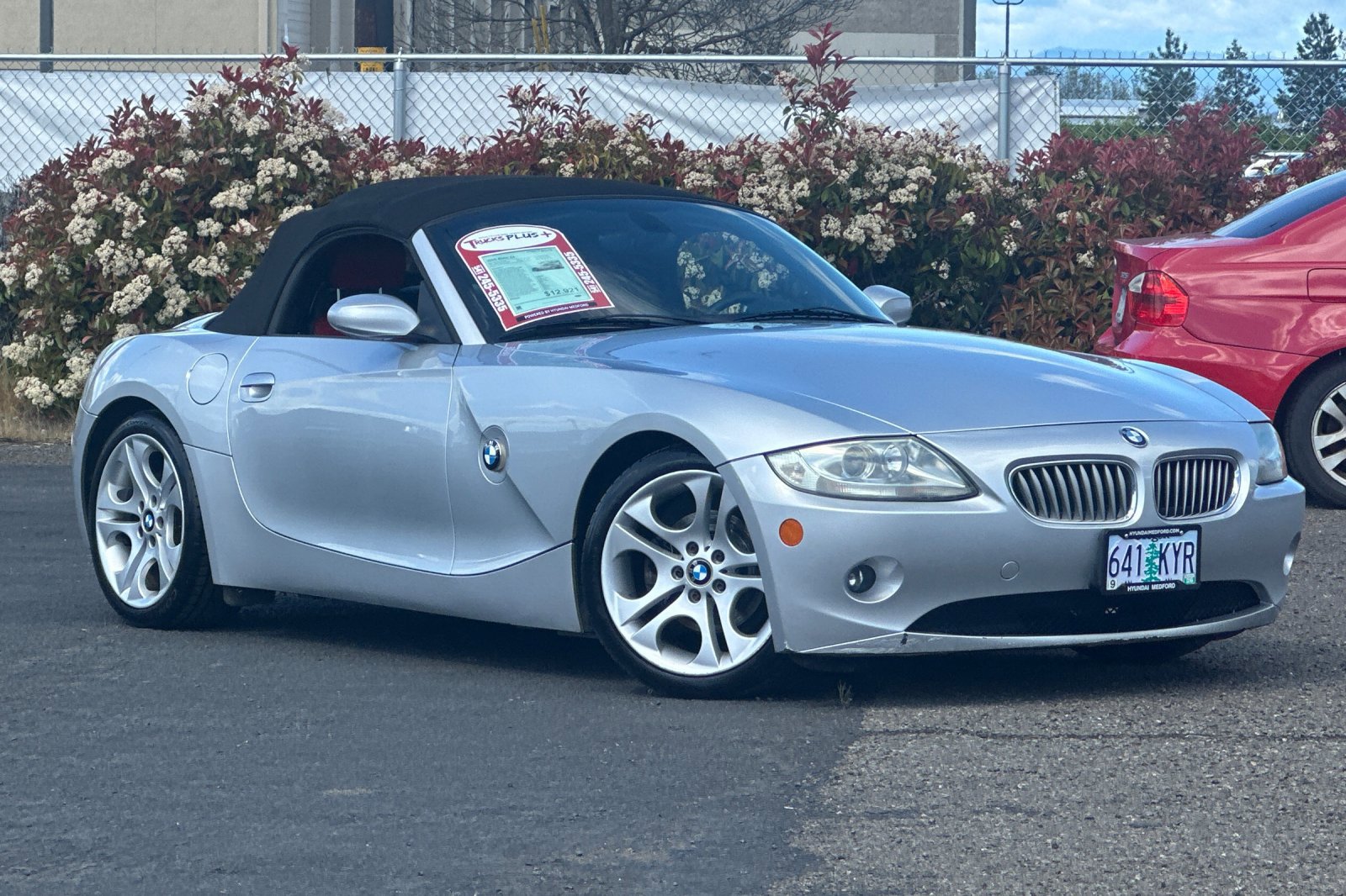 Used 2005 BMW Z4 3.0i RWD image 2