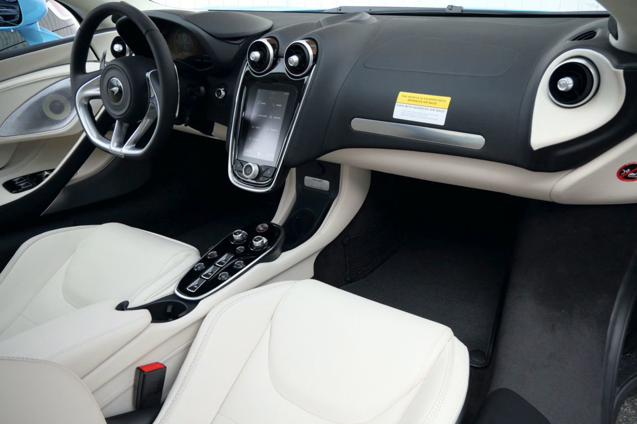 Used 2023 McLaren GT image 10