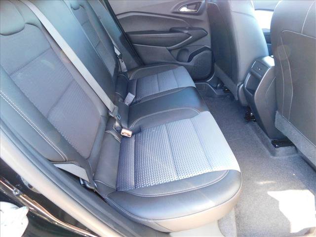 Used 2025 Chevrolet Trax LT FWD image 25