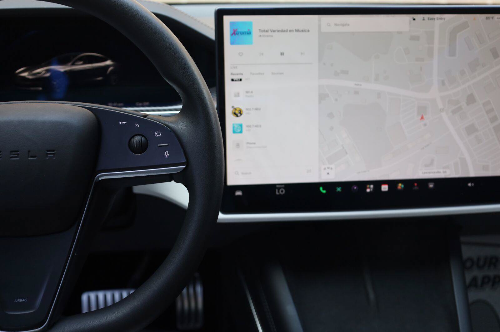 Used 2022 Tesla Model S Plaid AWD/4WD image 26