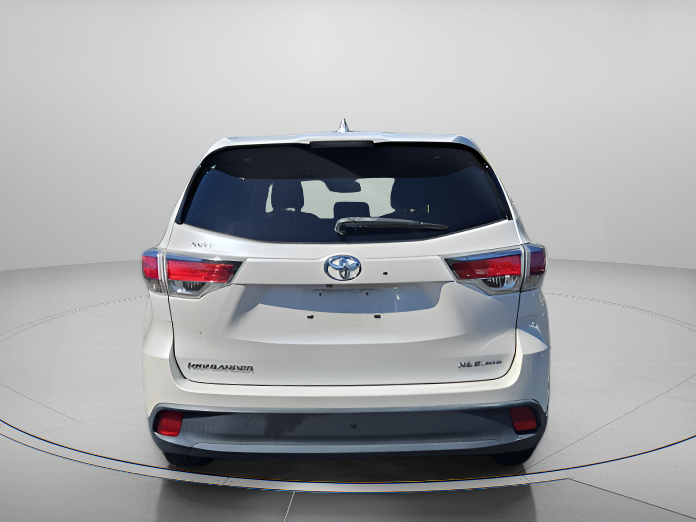 Used 2016 Toyota Highlander XLE AWD/4WD image 4
