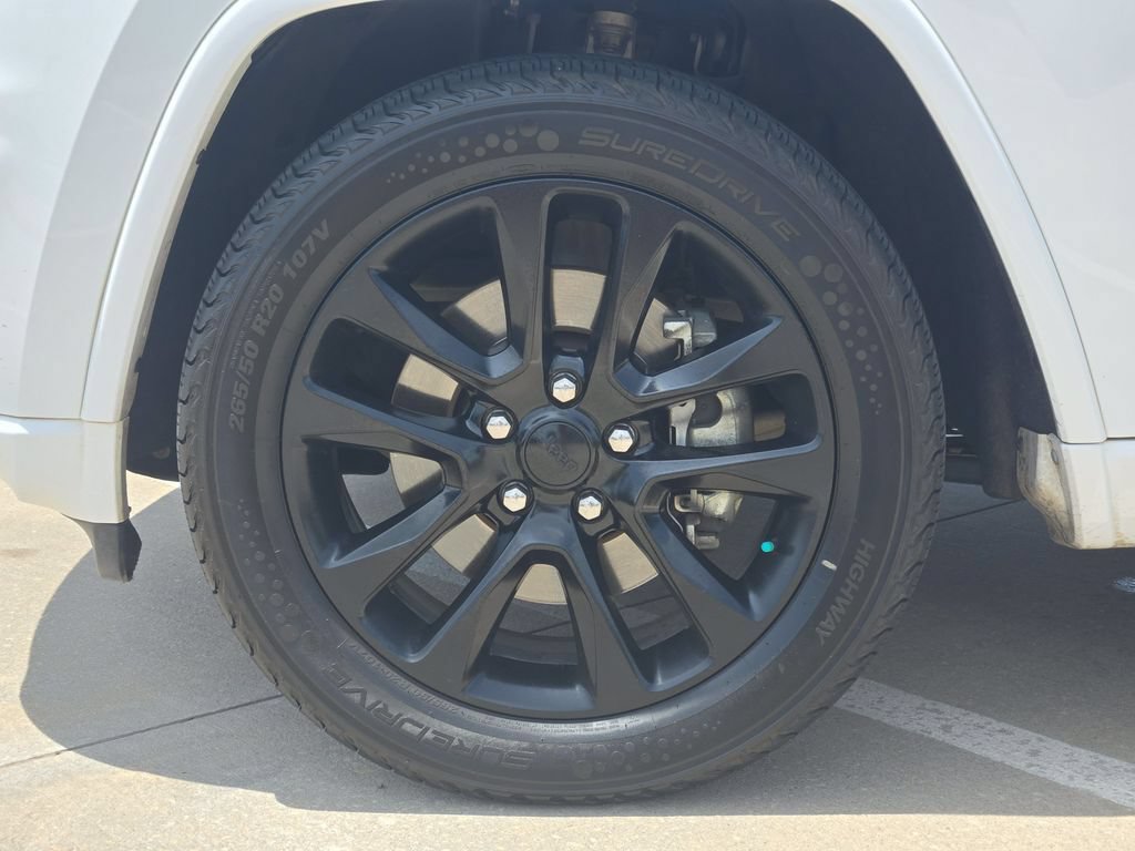 Used 2021 Jeep Grand Cherokee Laredo X RWD image 12