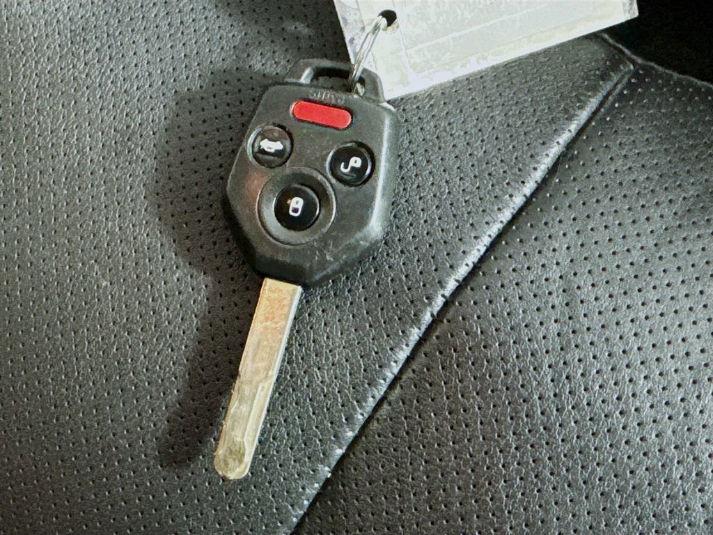 Used 2014 Subaru Outback 3.6R Limited w/ Moonroof Package image 36