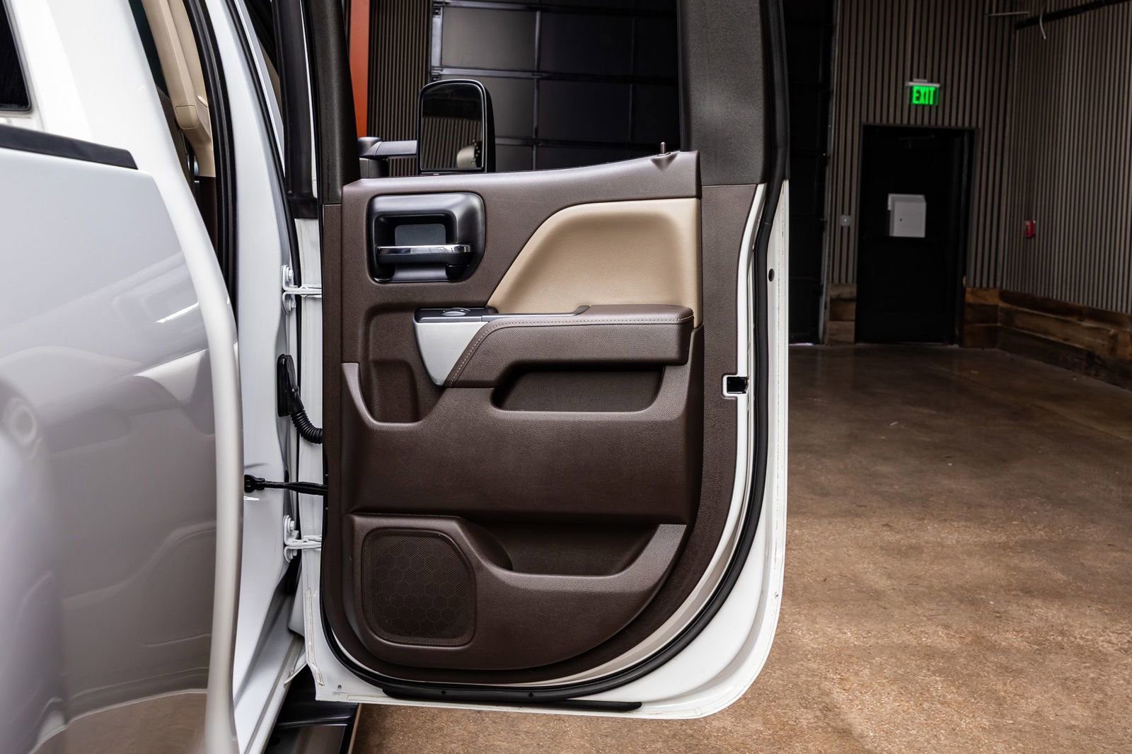 Used 2015 Chevrolet Silverado 2500 LTZ w/ LTZ Plus Package AWD/4WD image 34