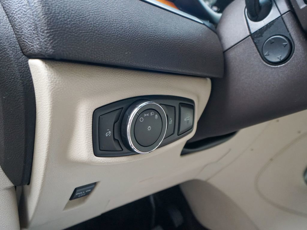 Used 2017 Lincoln MKC Select w/ Select Plus Package image 19