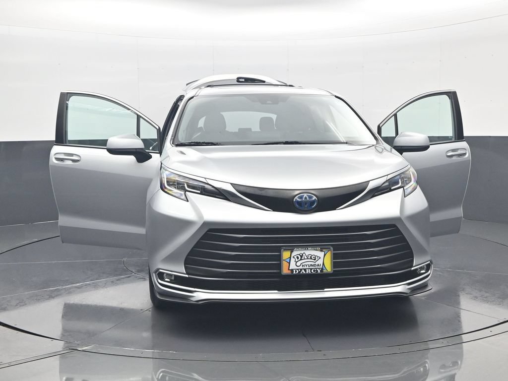Used 2022 Toyota Sienna XLE w/ XLE Plus Package AWD/4WD image 33