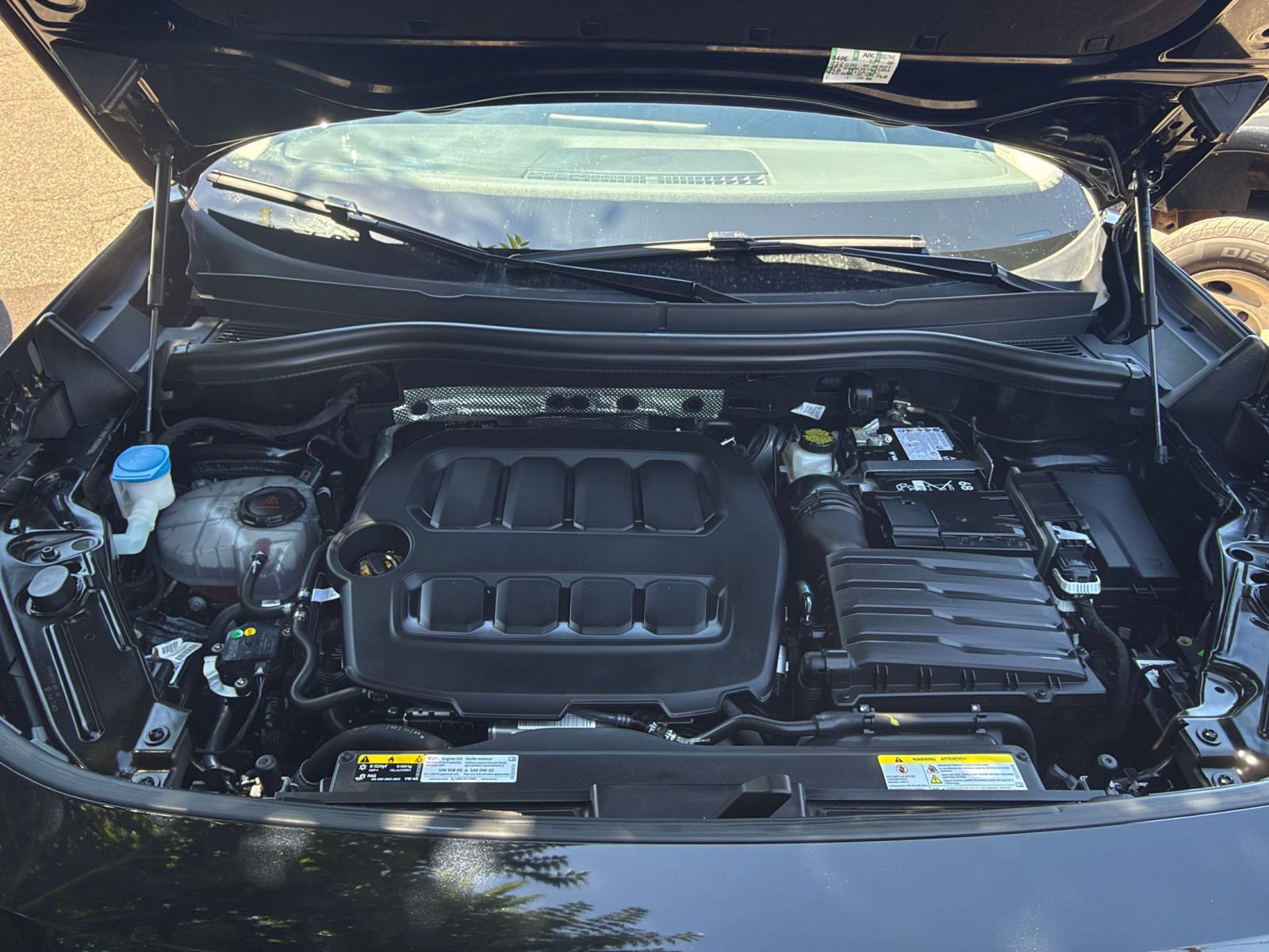 Used 2026 Volkswagen Tiguan SE AWD/4WD image 32