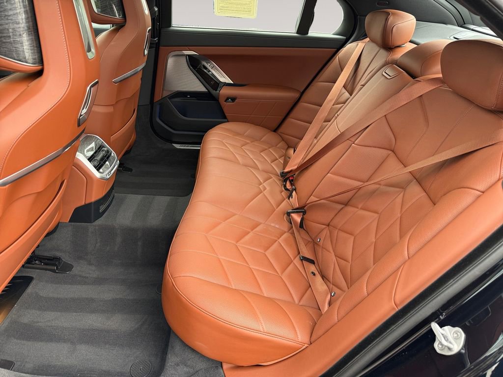 Certified 2026 BMW 750e xDrive AWD/4WD image 13