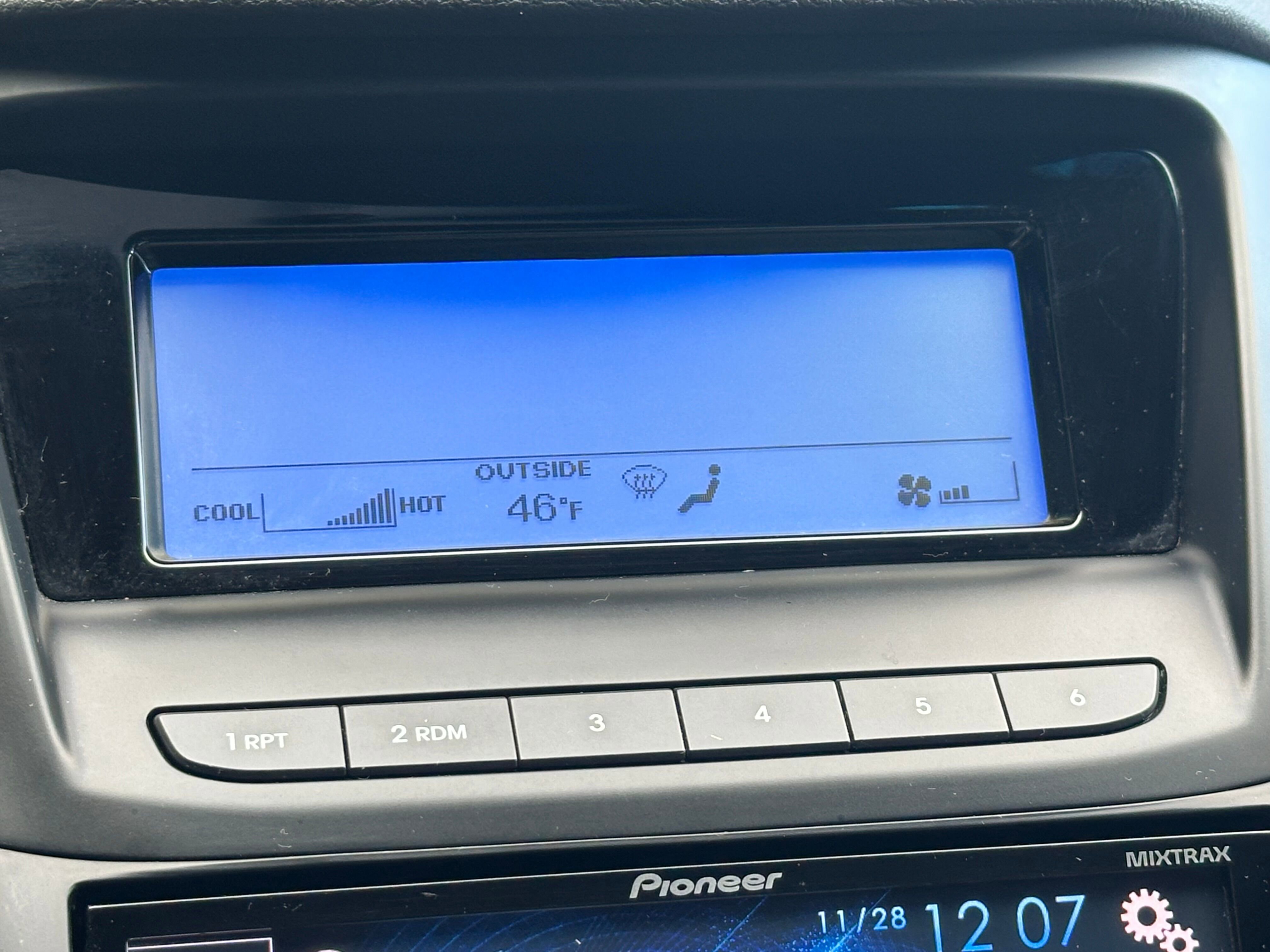 Used 2013 Hyundai Genesis 2.0T image 23