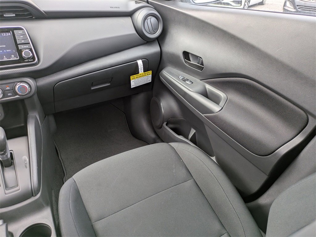 New 2025 Nissan Kicks Play S image 19