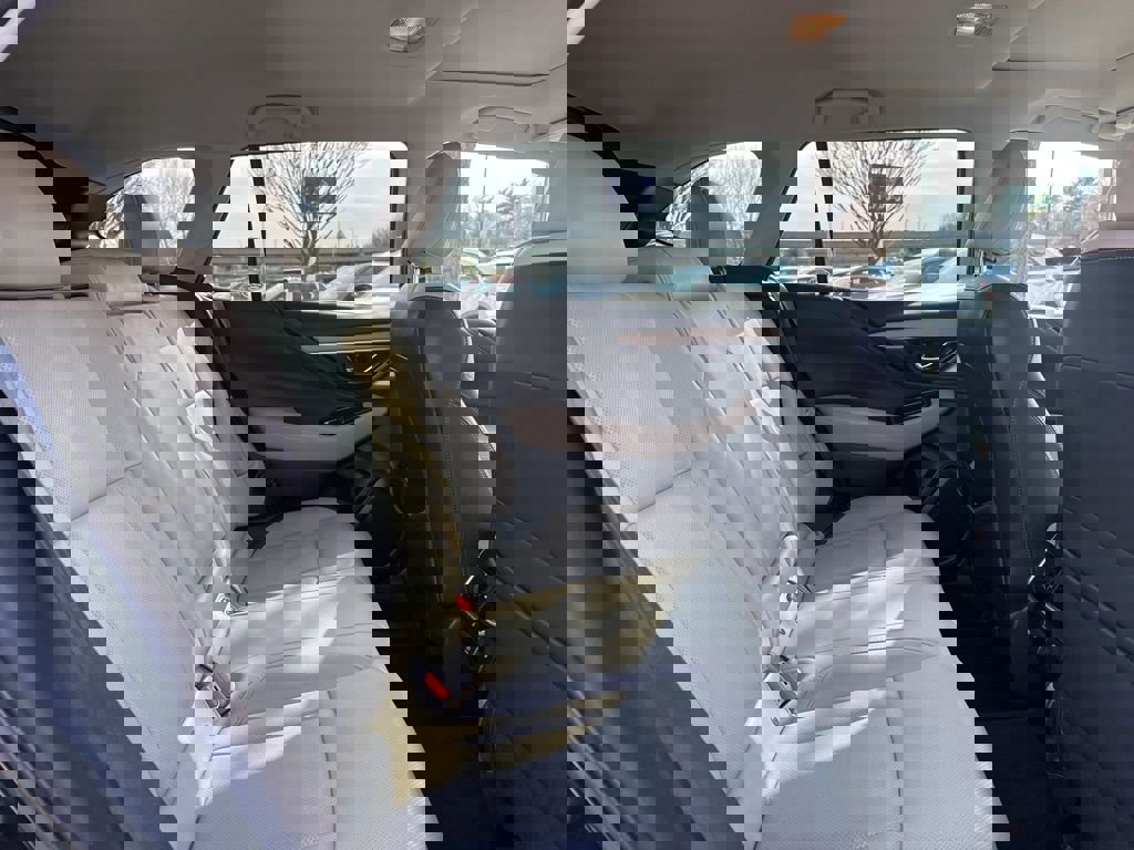 Used 2022 Subaru Outback Limited image 29