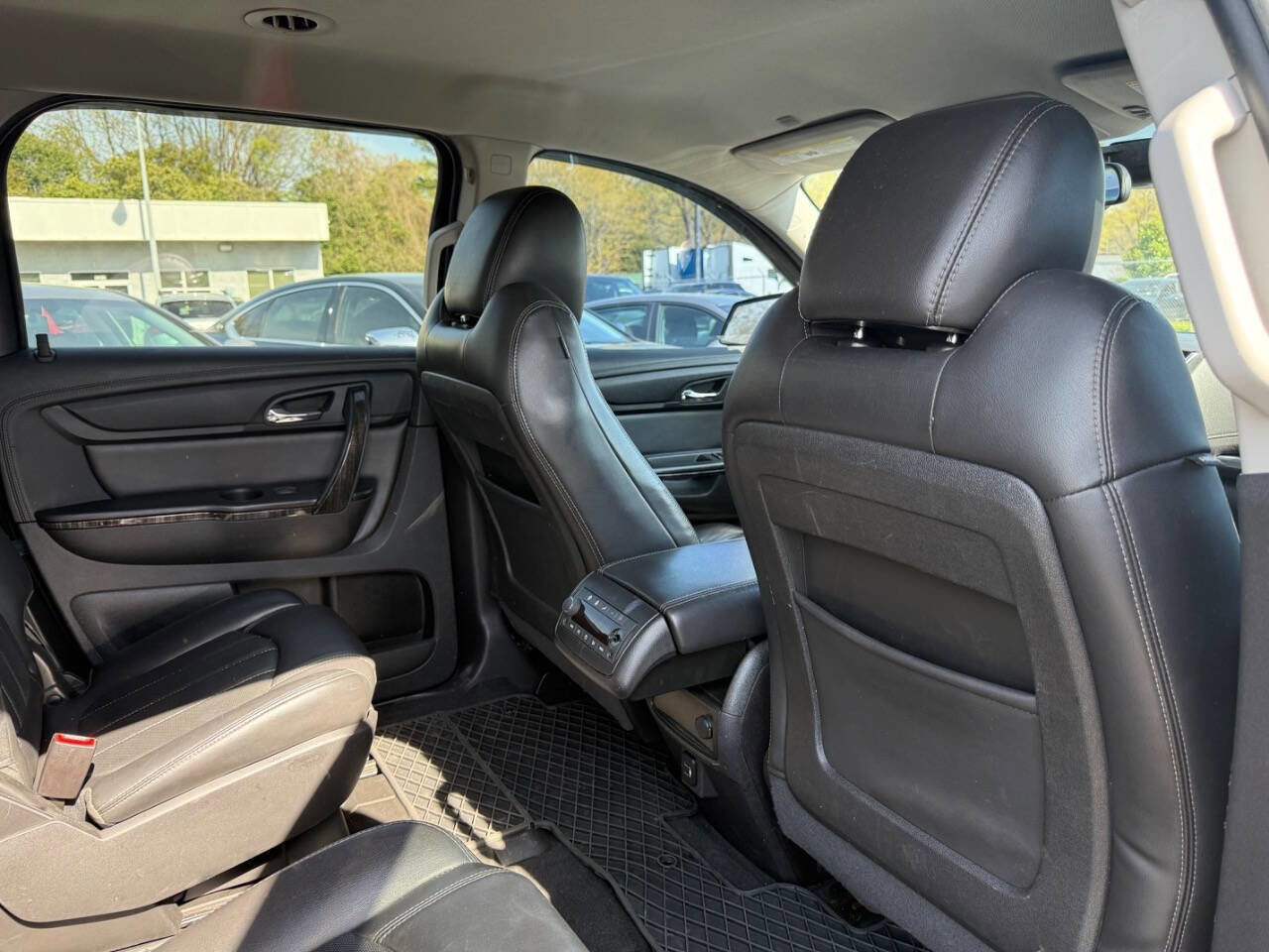 Used 2017 GMC Acadia Limited SLT FWD image 15