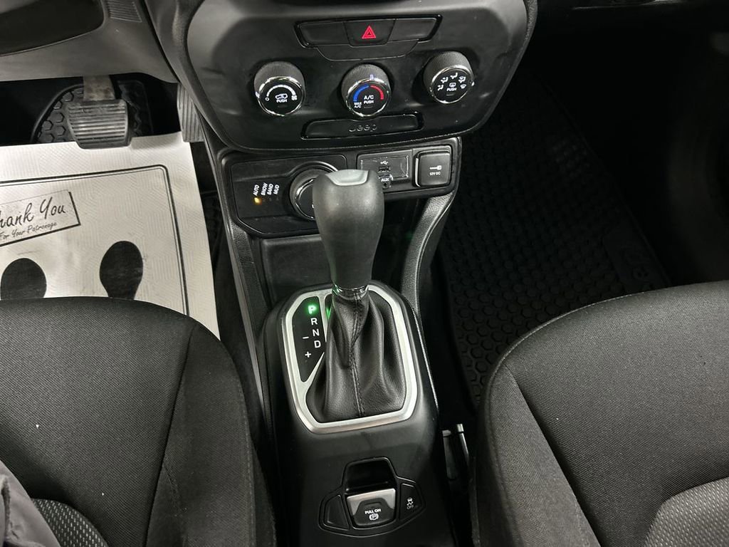 Used 2018 Jeep Renegade Sport w/ Power & Air Group AWD/4WD image 16