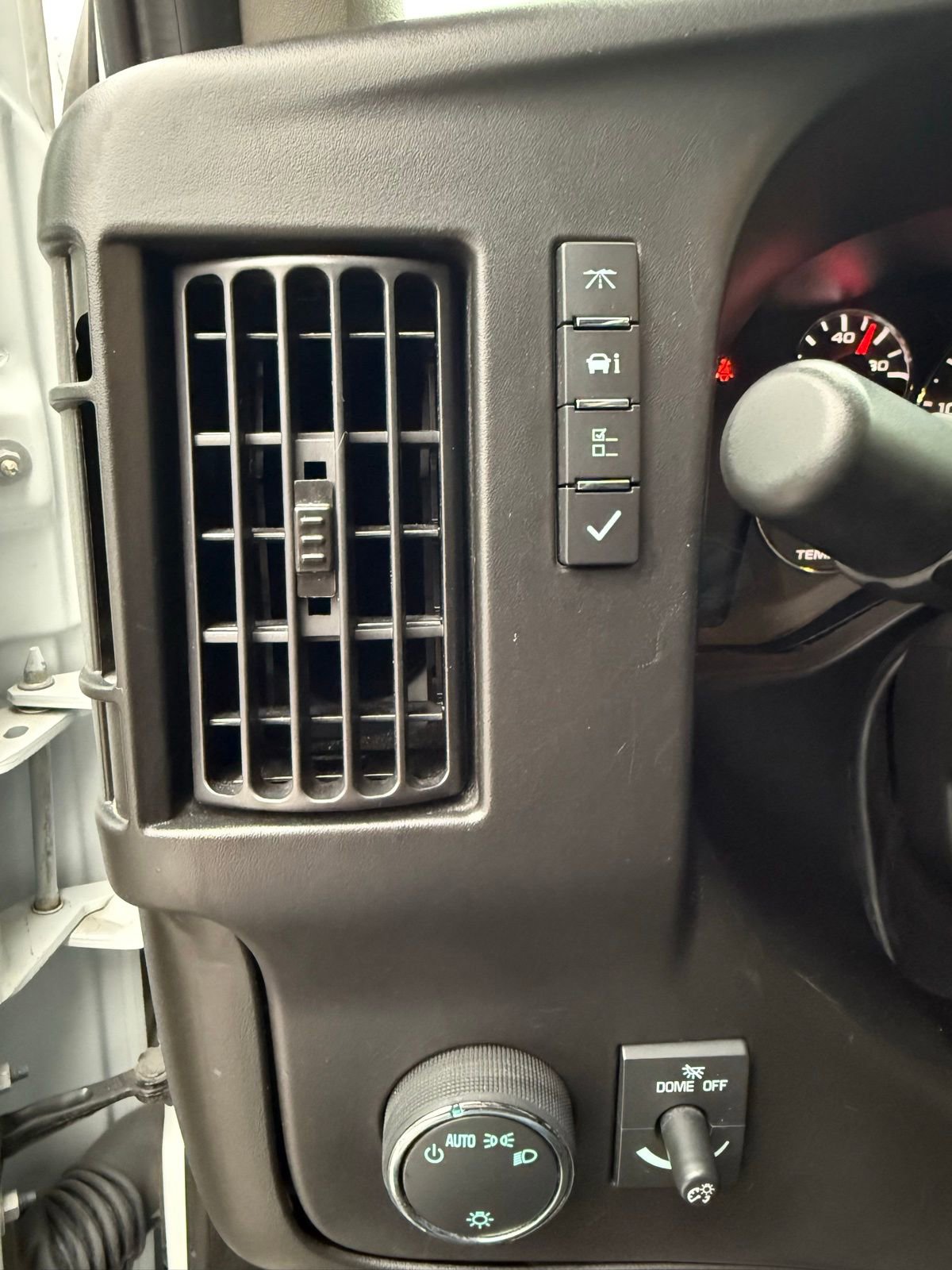 Used 2023 GMC Savana 2500 image 15