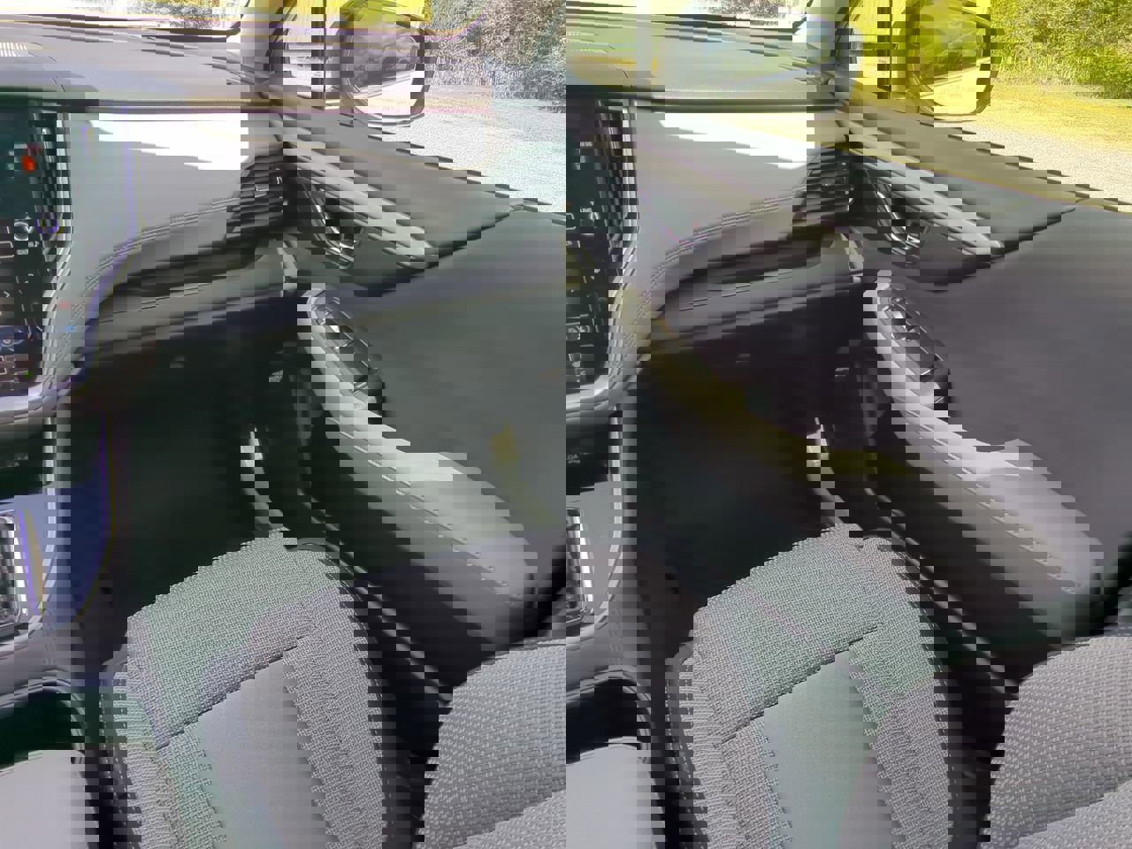 Used 2024 Subaru Outback Premium image 15