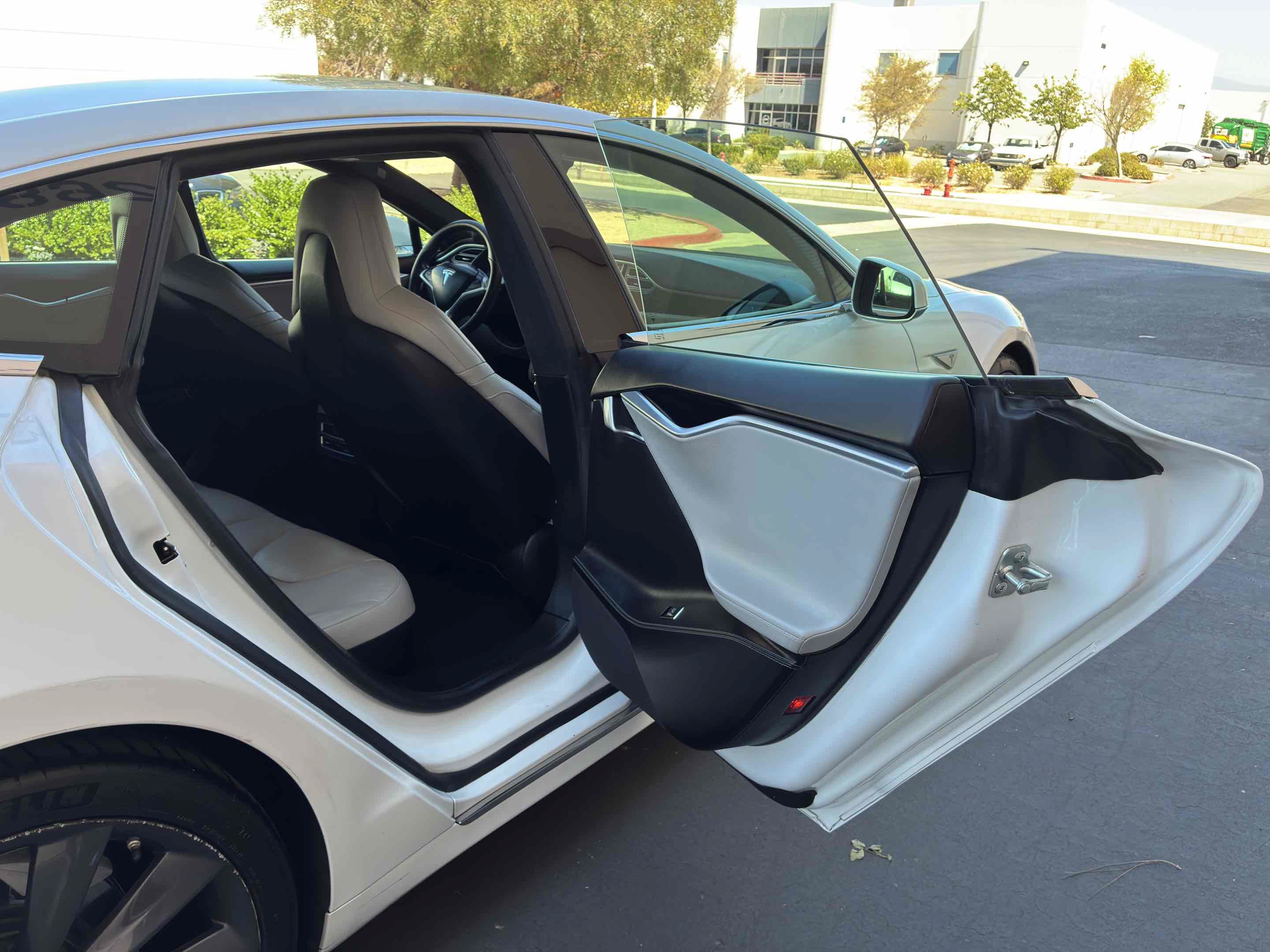 Used 2016 Tesla Model S 90D AWD/4WD image 40