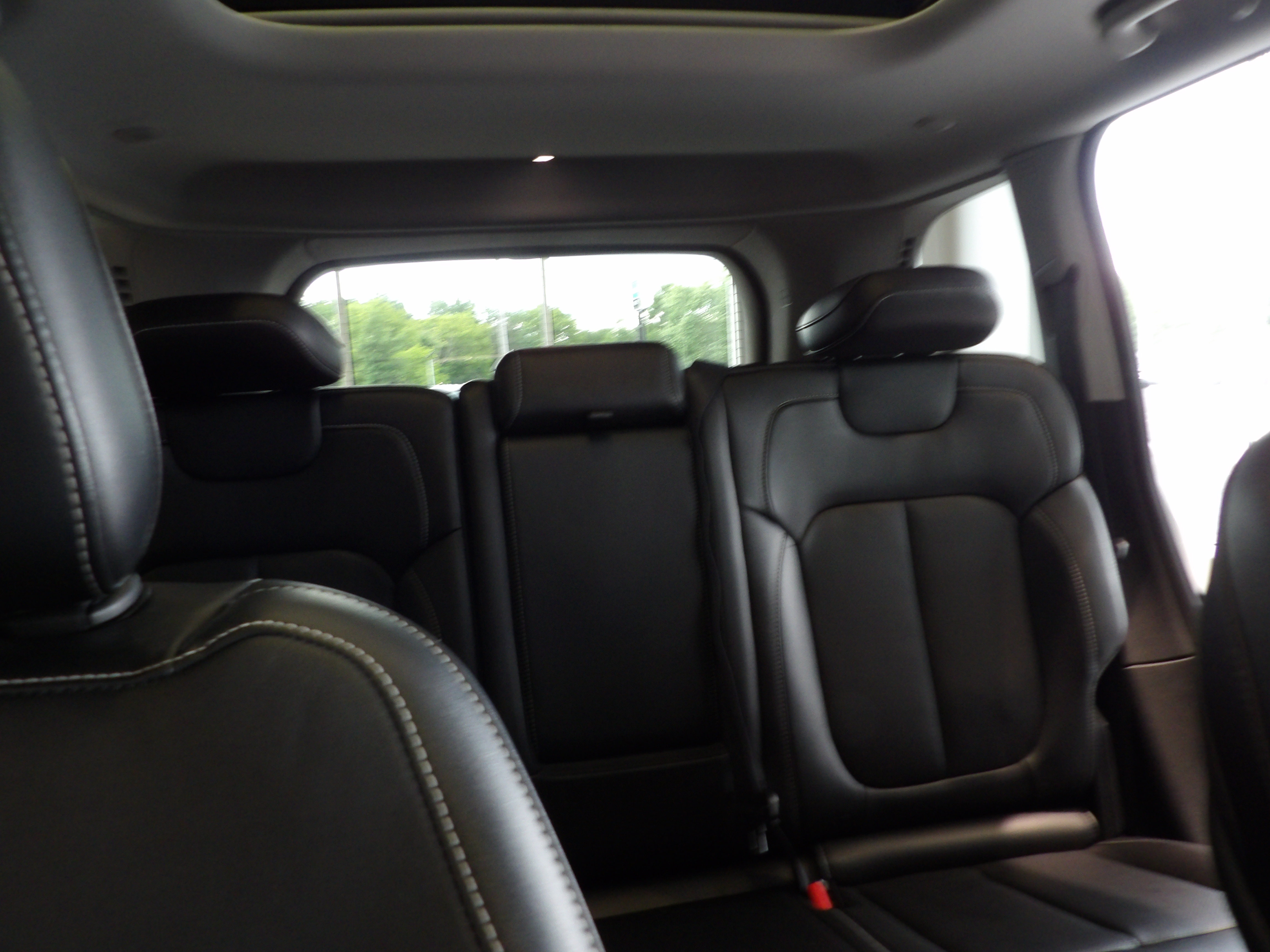 Used 2022 Jeep Grand Cherokee Limited 4xe w/ Luxury Tech Group II AWD/4WD image 26