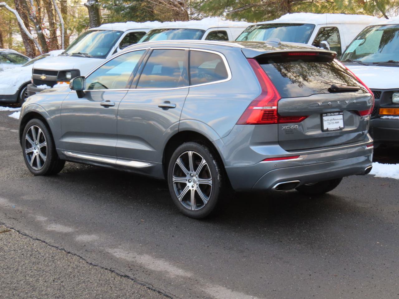 Used 2021 Volvo XC60 T5 Inscription w/ Climate Package image 4