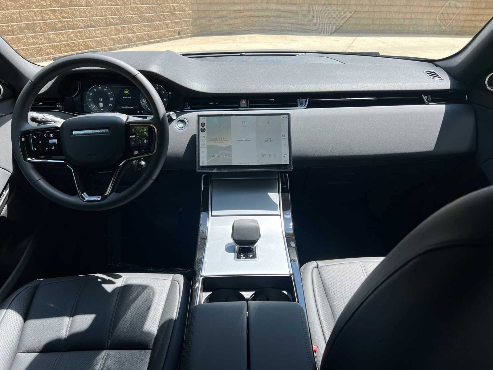 Used 2025 Land Rover Range Rover Evoque S image 8