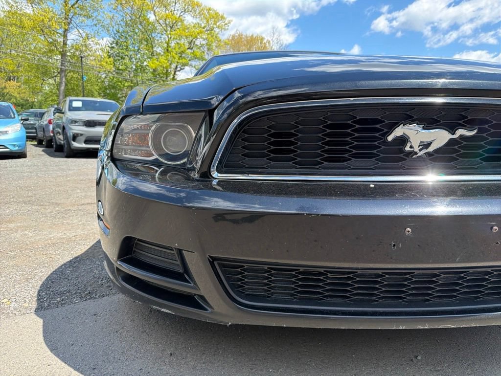 Used 2014 Ford Mustang Convertible RWD image 19