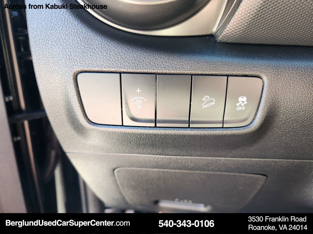 Used 2022 Hyundai Kona N Line image 18