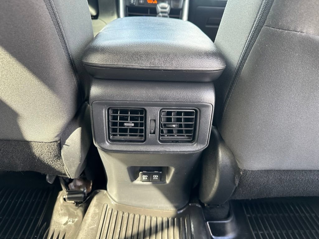 Used 2019 Toyota RAV4 XLE w/ Convenience Package AWD/4WD image 29