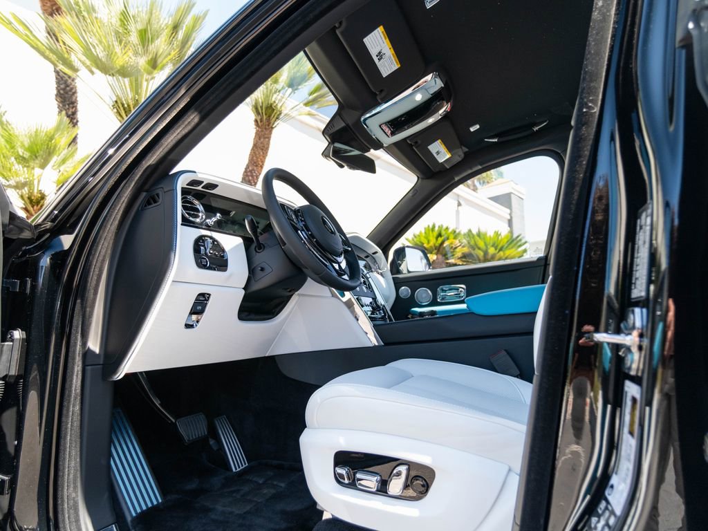New 2026 Rolls-Royce Cullinan AWD/4WD image 22