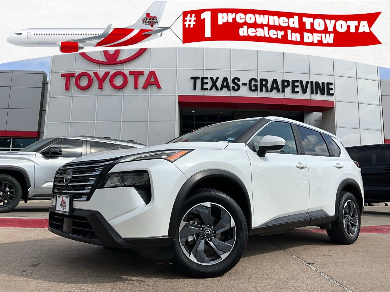 Used 2025 Nissan Rogue SV FWD image 1