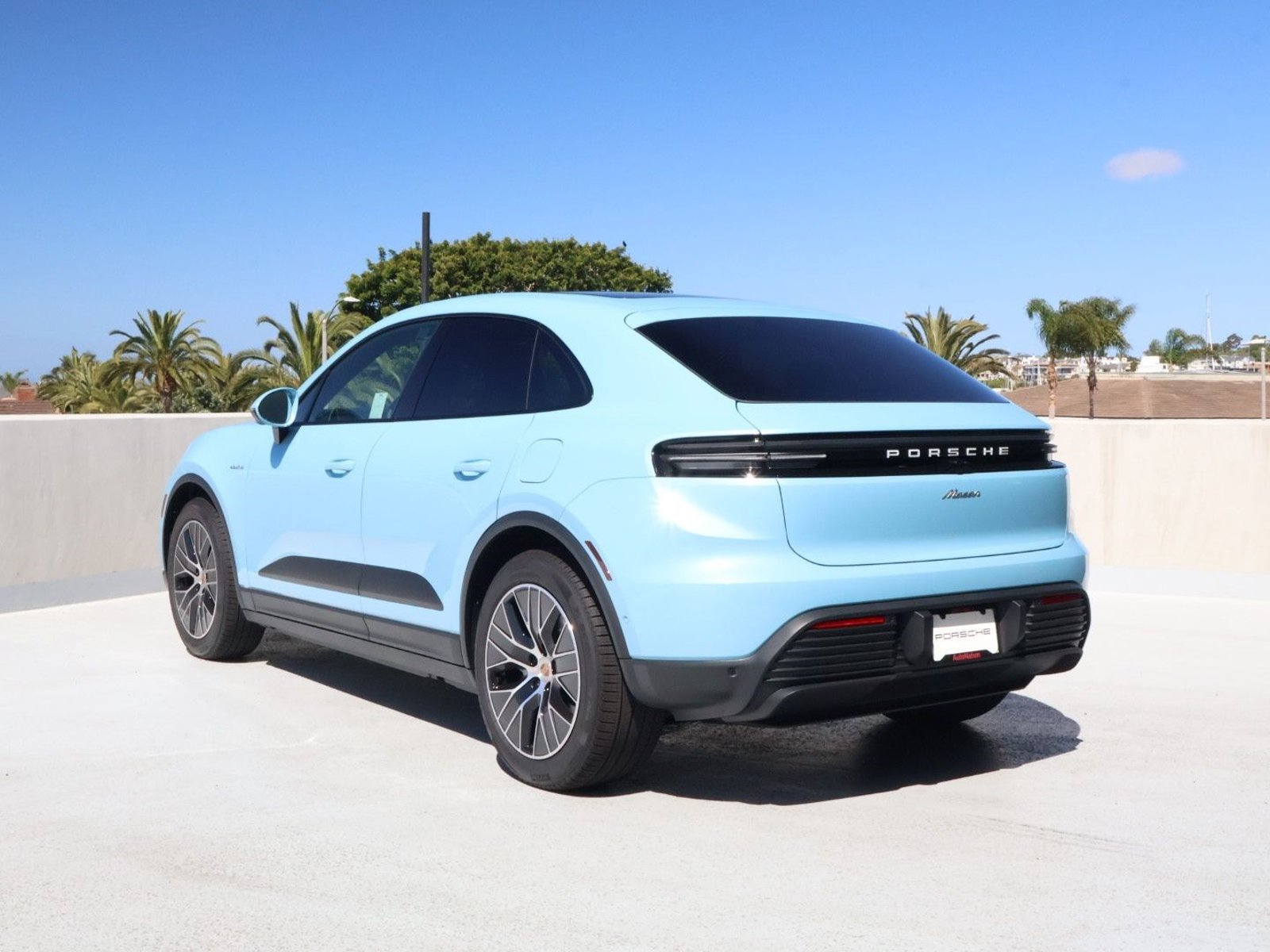 New 2026 Porsche Macan Electric RWD image 3