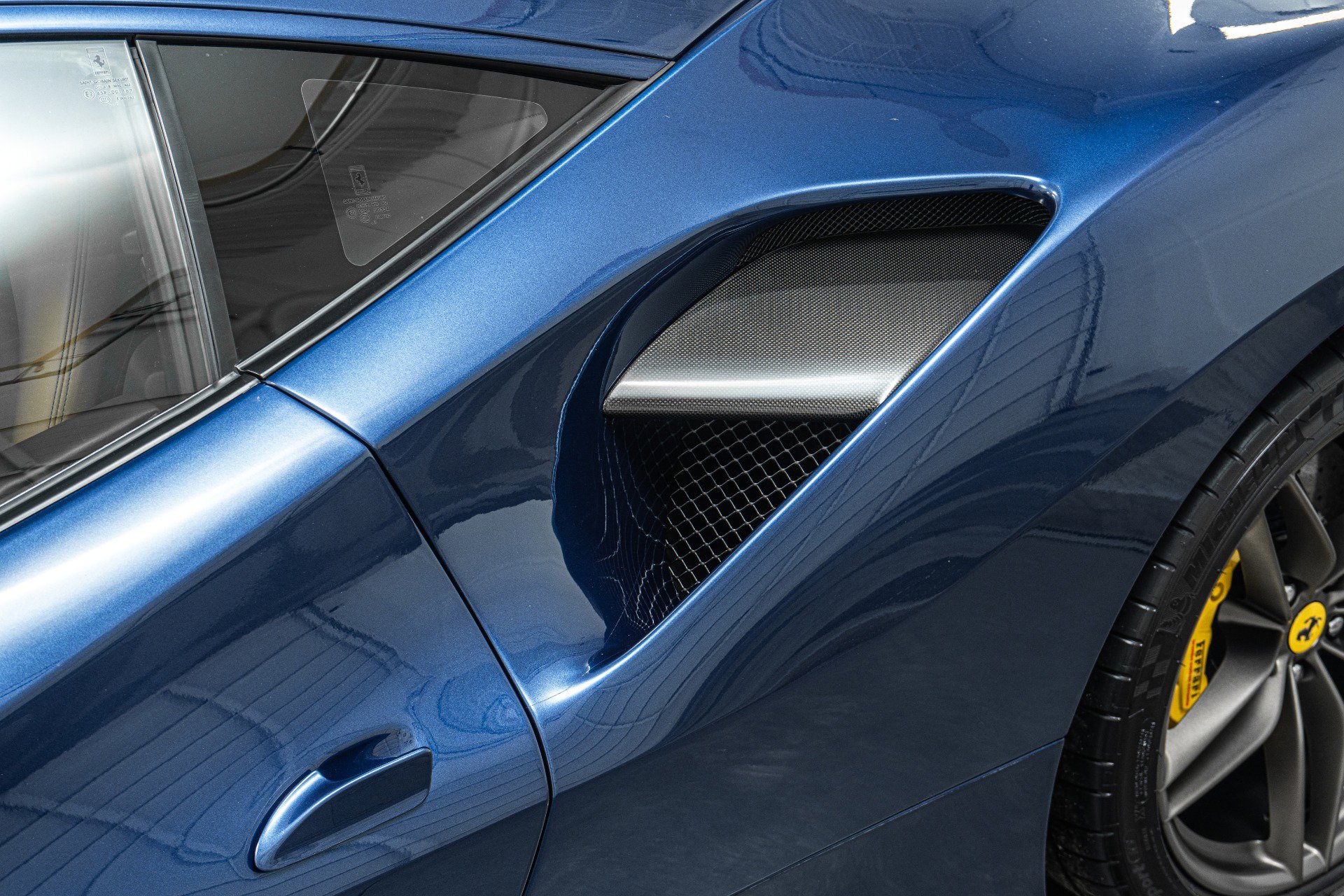 Used 2018 Ferrari 488 GTB RWD image 34