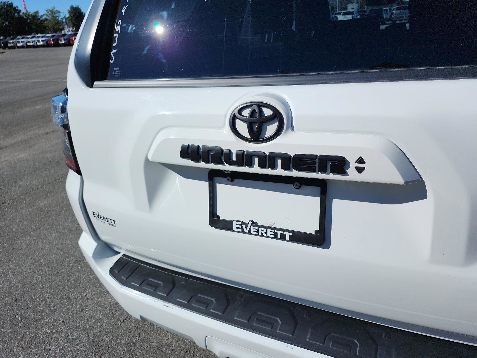 Used 2024 Toyota 4Runner SR5 image 4