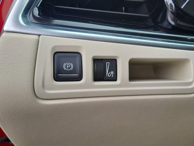 Used 2024 Cadillac XT6 Premium Luxury image 14