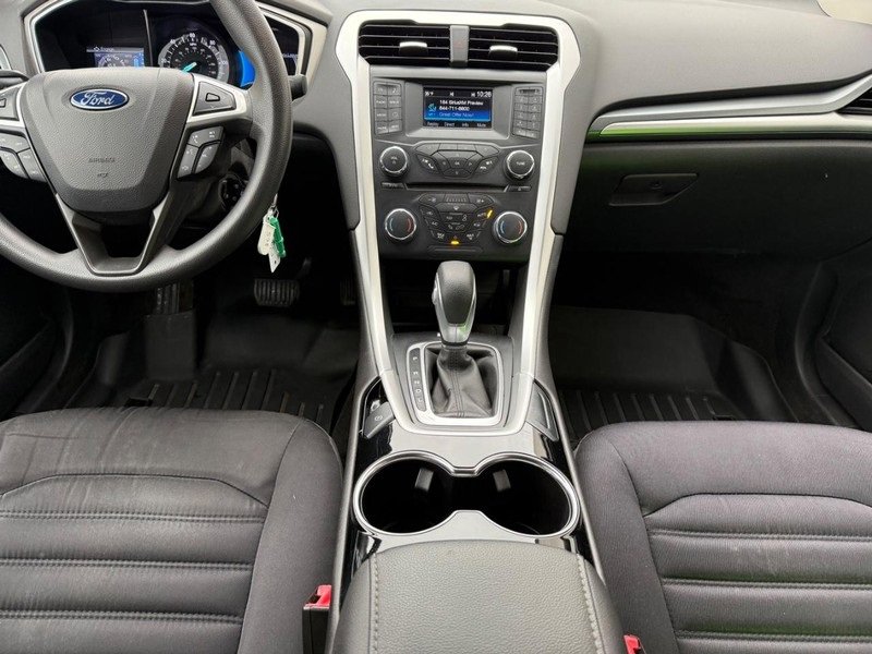 Used 2014 Ford Fusion SE image 10