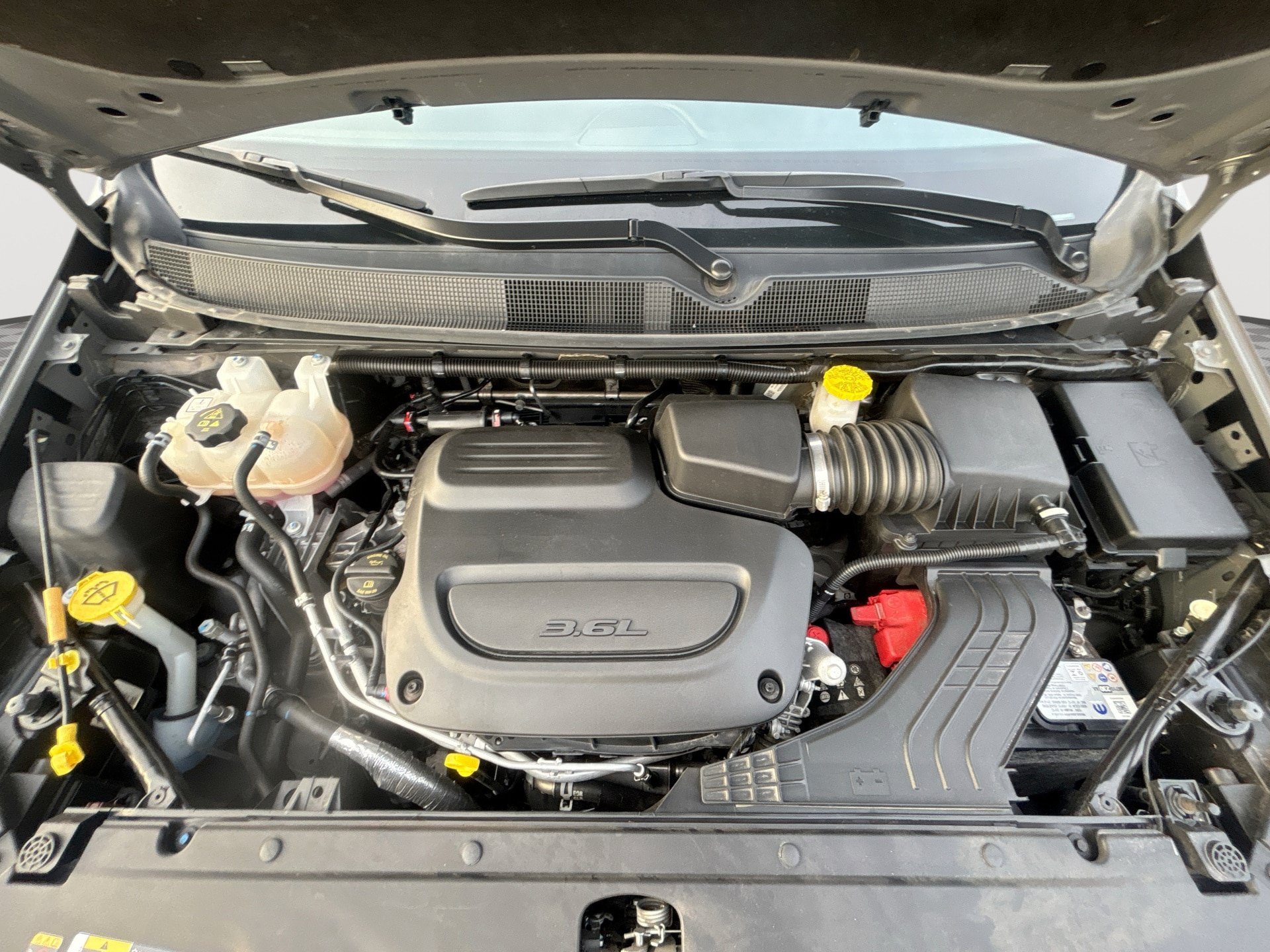 Used 2025 Chrysler Pacifica Select FWD image 17