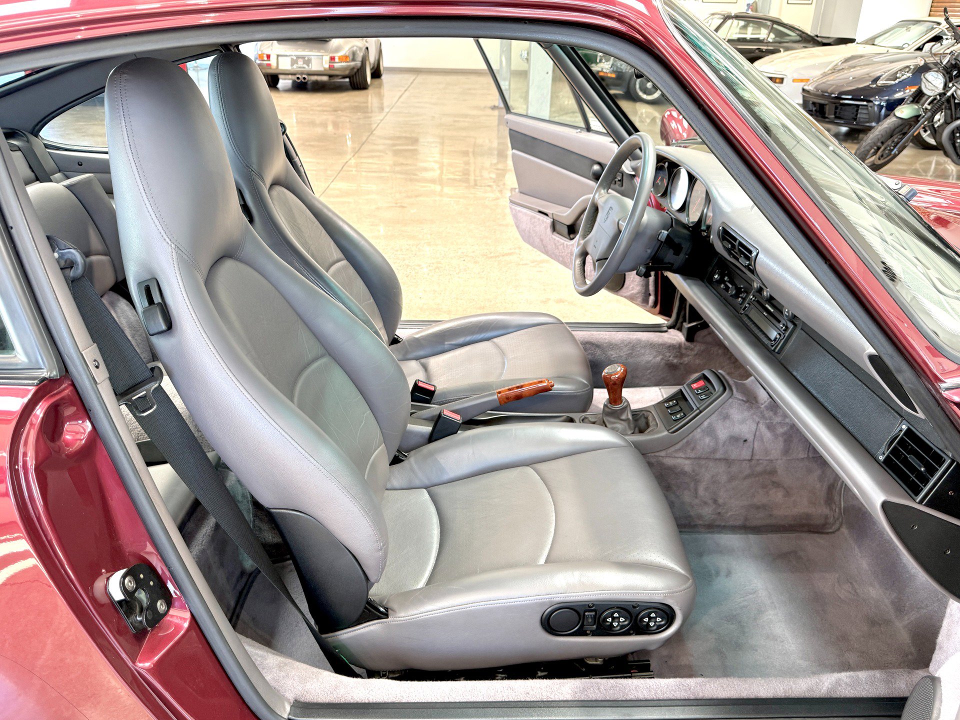 Used 1998 Porsche 911 Carrera S image 68