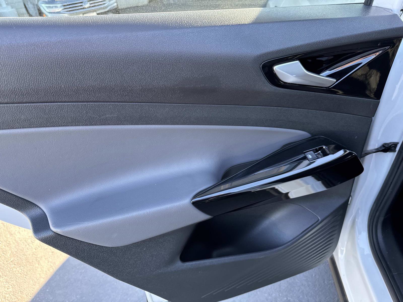 Certified 2021 Volkswagen ID.4 Pro image 9